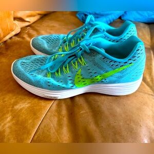 Nike lunar tempo running shoes size 9.5